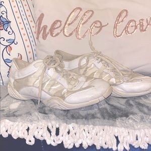 Evolution Cheer Shoes